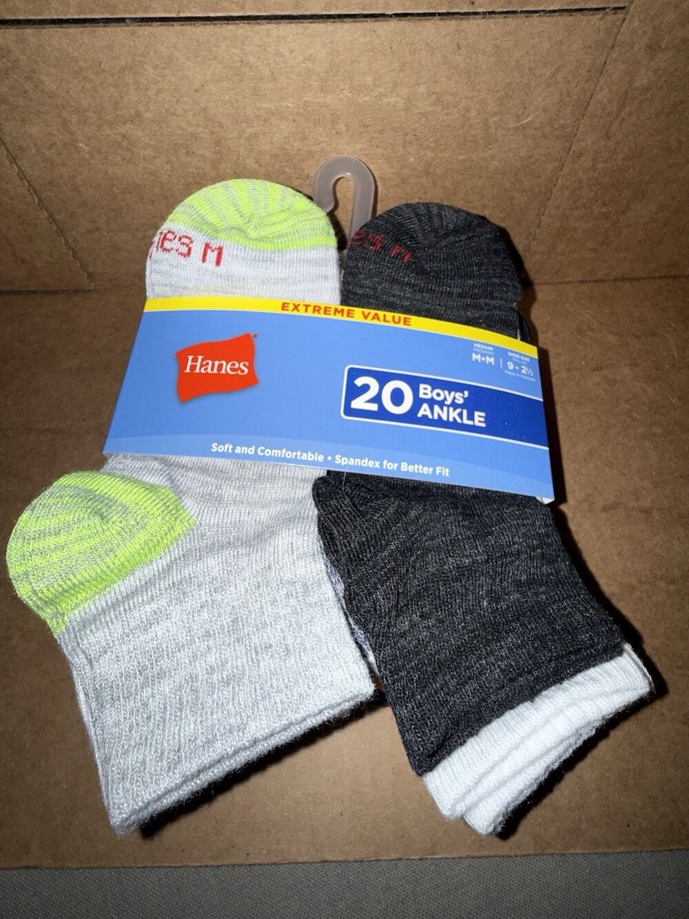 Hanes Boys' 20pk Ankle Socks - Colors Vary. Size Medium 9- 2.5